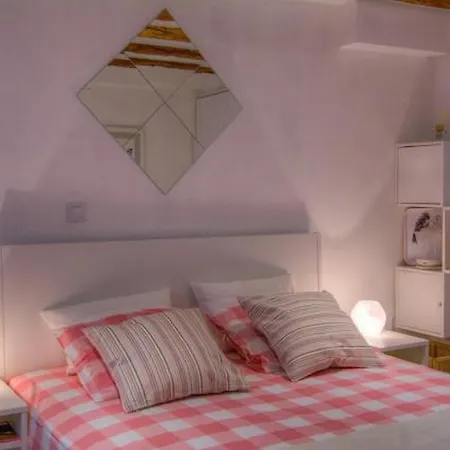 Nautica Rooms Guest house