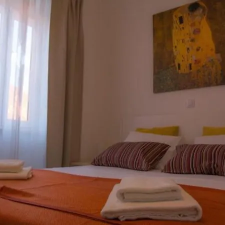 Nautica Rooms Guest house 4*